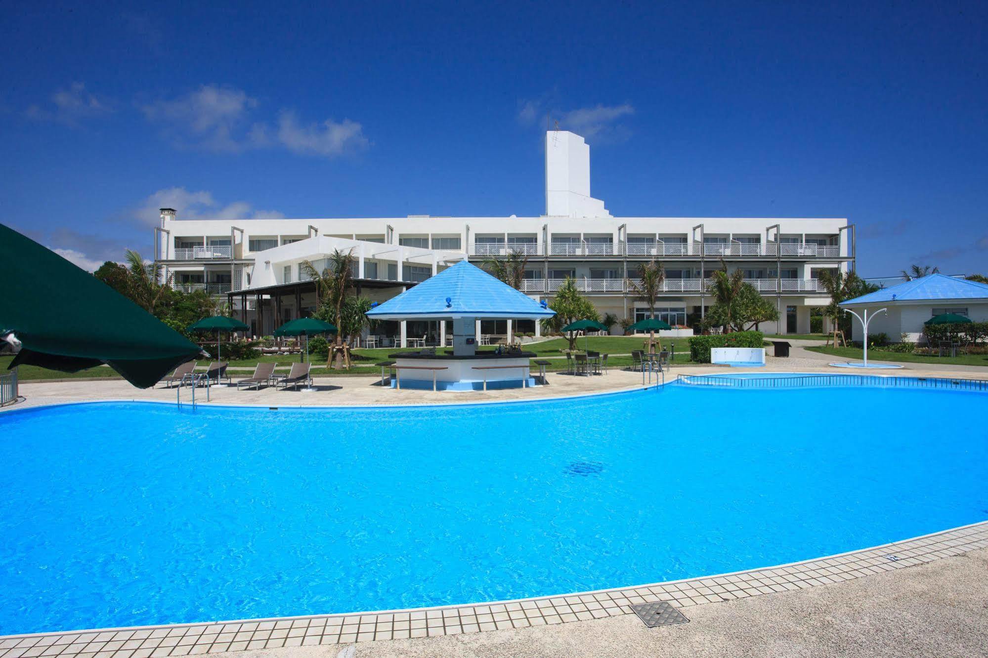 Yyy Club Ie Resort Ie Luaran gambar